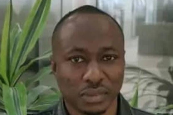 Florent Daingni au travail